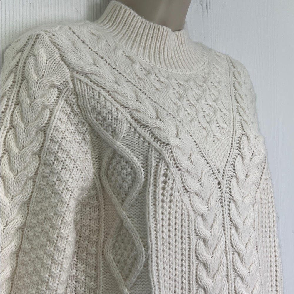 Abercrombie And Fitch - Soft Cream Mock Neck Cable Knit Sweater Size Small - Picture 4 of 10
